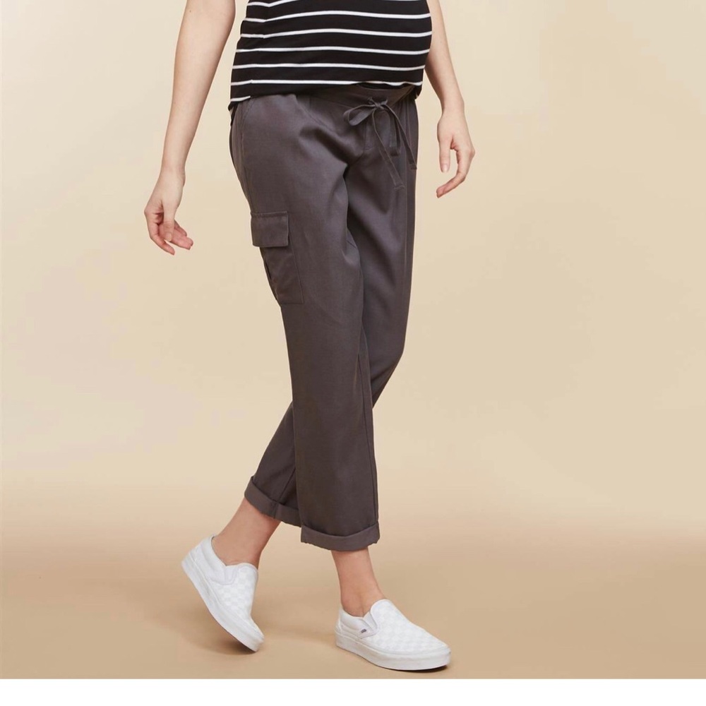 Maternity capris